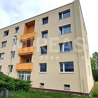 Pronájem bytu 2+1 52 m² Milovice
