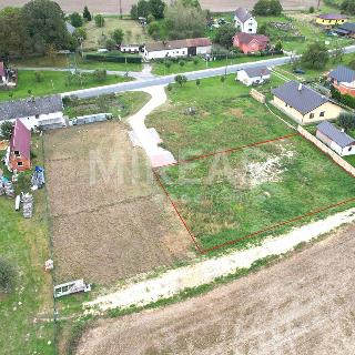 Prodej stavební parcely 1 051 m² Plužná, 