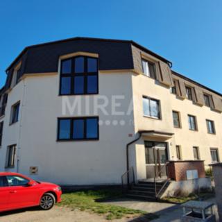 Prodej bytu 2+kk 63 m² Velký Osek