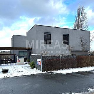 Prodej bytu 4+kk 120 m&sup2; Praha