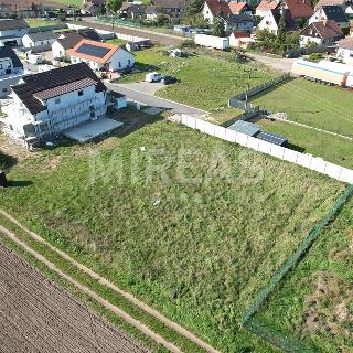 Prodej stavební parcely 1066 m² Nedomice