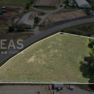 Prodej komerčního pozemku 3508 m&sup2; Mělník