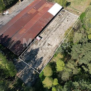 Pronájem komerčního pozemku 1800 m&sup2; Ralsko