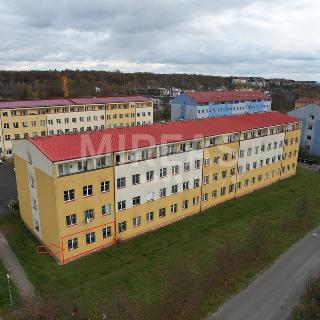 Prodej bytu 3+kk 69 m² Milovice, Topolová