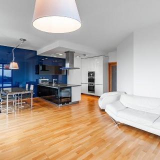 Pronájem bytu 3+1 146 m² Praha, Korunní