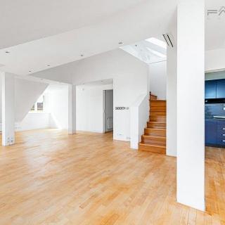 Prodej bytu 3+1 179 m² Praha, U kombinátu