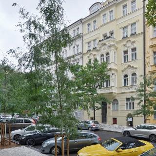 Pronájem bytu 2+1 65 m² Praha, Mánesova