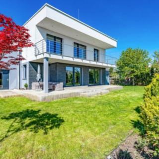 Prodej rodinného domu 242 m² Praha