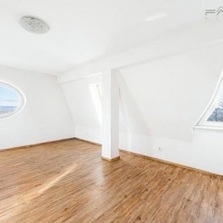 Pronájem bytu 1+kk a garsoniéry 42 m² Dobříš