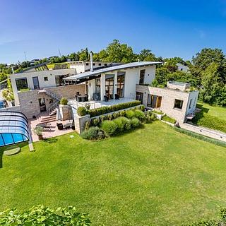 Prodej vily 674 m² Praha