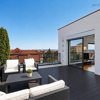 Pronájem bytu 3+kk 146 m&sup2; Praha