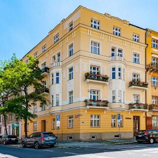 Pronájem bytu 5+1 a více 210 m² Praha, Slavíkova