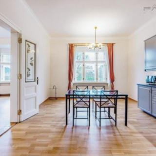 Pronájem bytu 3+1 102 m² Praha