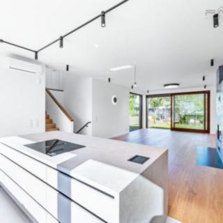 Pronájem rodinného domu 219 m² Praha