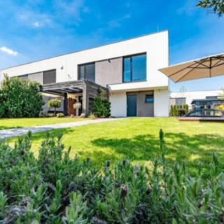 Prodej rodinného domu 161 m² Vestec