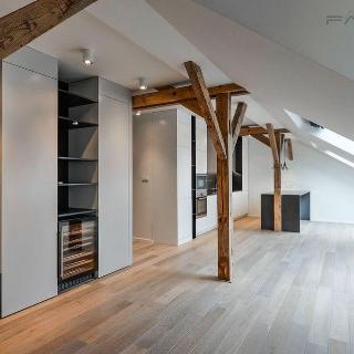 Pronájem bytu 3+1 137 m² Praha, náměstí Jiřího z Poděbrad