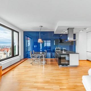 Pronájem bytu 3+kk 146 m² Praha, Korunní