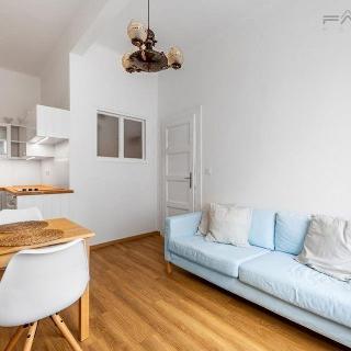 Pronájem bytu 2+kk 61 m² Praha, Kodaňská