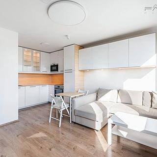 Pronájem bytu 2+kk 32 m&sup2; Praha