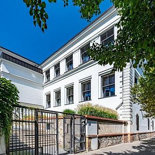 Pronájem bytu 3+kk 146 m&sup2; Praha