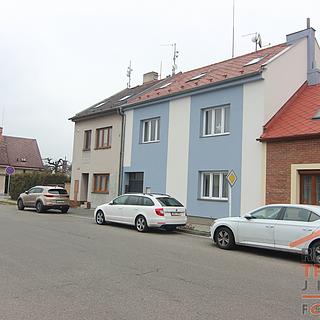 Pronájem bytu 3+kk 70 m² Hradec Králové