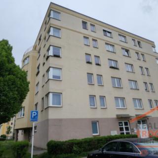 Prodej bytu 2+kk 65 m² Hradec Králové, Štefánikova