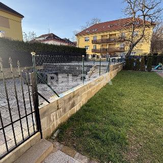 Prodej bytu 1+1 43 m² Milovice, Rakouská