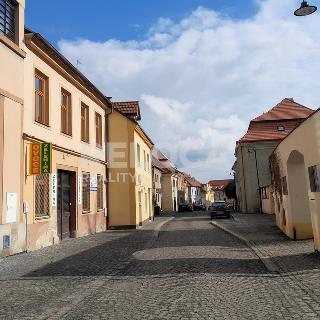 Pronájem obchodu 60 m² Slaný, Soukenická