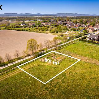 Prodej stavební parcely 801 m&sup2; Čejkovice