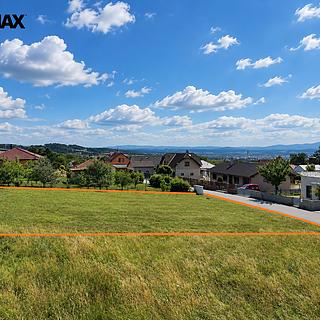 Prodej stavební parcely 818 m&sup2; Adamov