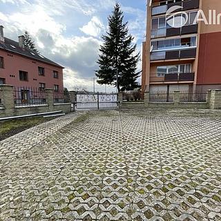 Pronájem parkovacího místa 12 m&sup2; Vítkov