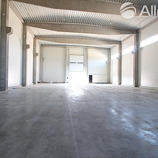 Pronájem skladu 1200 m&sup2; Brno