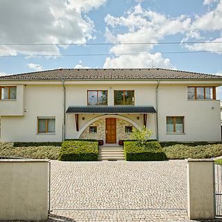 Prodej vily 376 m&sup2; Syrovice
