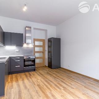 Pronájem bytu 2+kk 40 m² Praha, Grafická