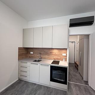 Pronájem bytu 1+kk, garsoniery 34 m&sup2; Brno