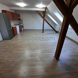 Pronájem bytu 2+kk 75 m&sup2; Ústí nad Labem