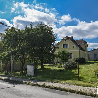 Prodej rodinného domu 200 m² Tři Sekery, 