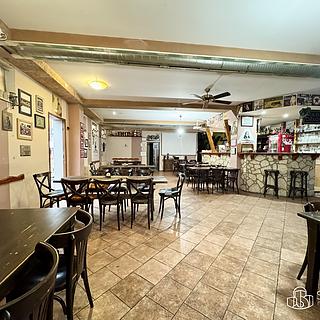 Pronájem obchodu 166 m&sup2; Sokolov