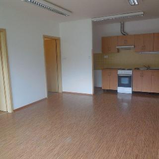 Pronájem bytu 2+kk 50 m² Adamov, Nádražní