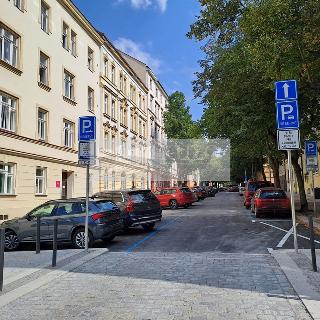 Prodej bytu 2+kk 43 m² Praha