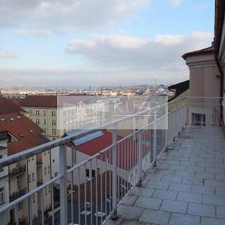 Pronájem bytu 5+1 a více 216 m² Praha