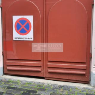 Pronájem parkovacího místa 10 m² Praha Vinohrady, Mánesova