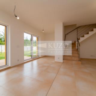 Prodej bytu 5+kk 150 m² Hostivice