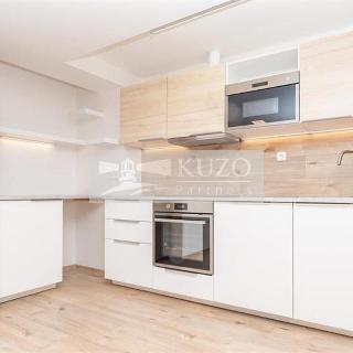 Pronájem bytu 1+kk a garsoniéry 39 m² Praha, Mrštíkova