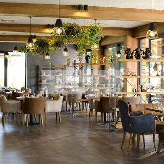 Pronájem restaurace 532 m² Jesenice, Budějovická