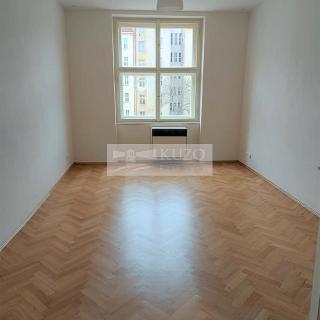 Pronájem bytu 2+kk 61 m² Praha