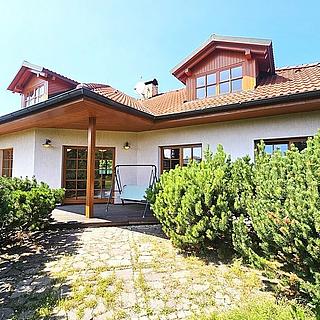Prodej rodinného domu 252 m&sup2; Kunice