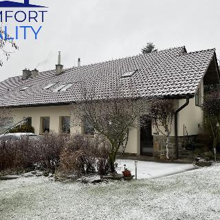 Pronájem bytu 4+kk 100 m² Bílov