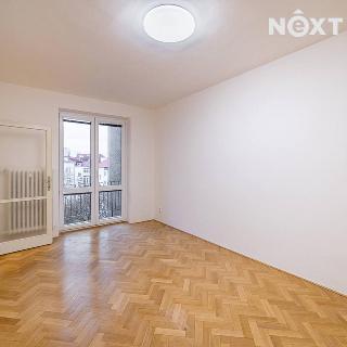 Pronájem bytu 3+1 71 m² Praha, Madridská