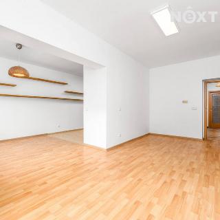 Prodej bytu 3+kk 116 m² Milovice, Kaštanová